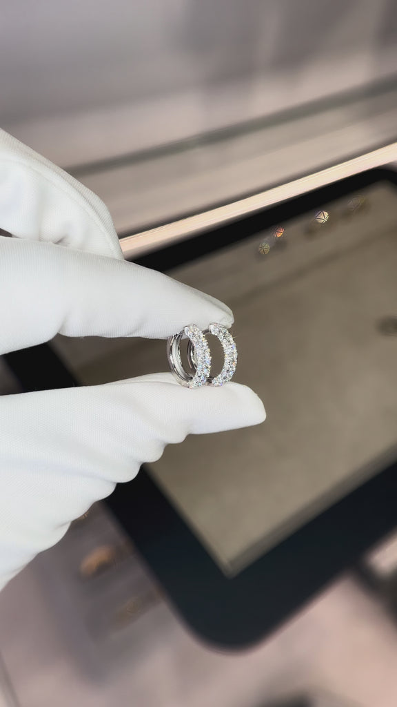 auskarai su deimantais