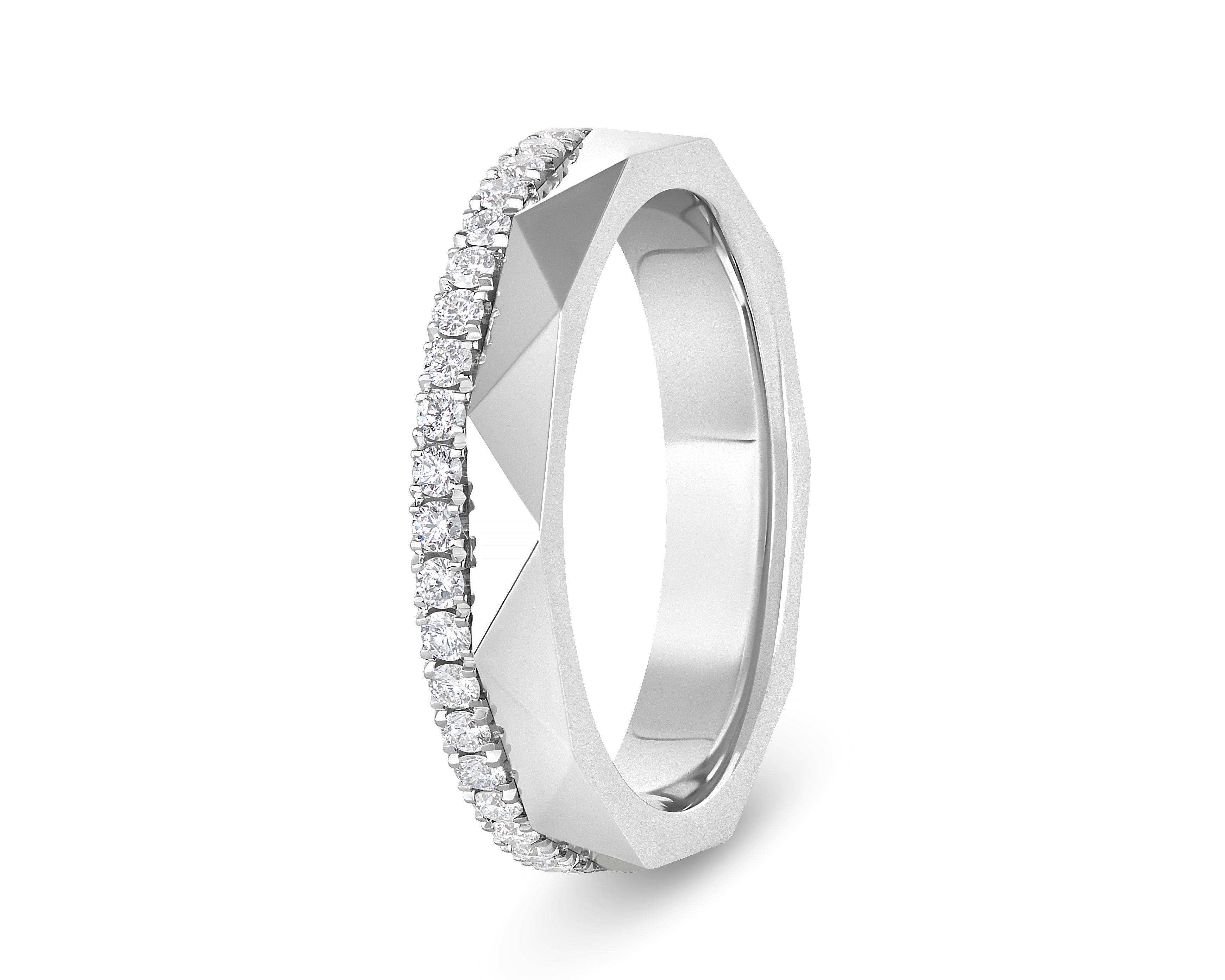 Frezuotas vestuvinis žiedas su deimantais 