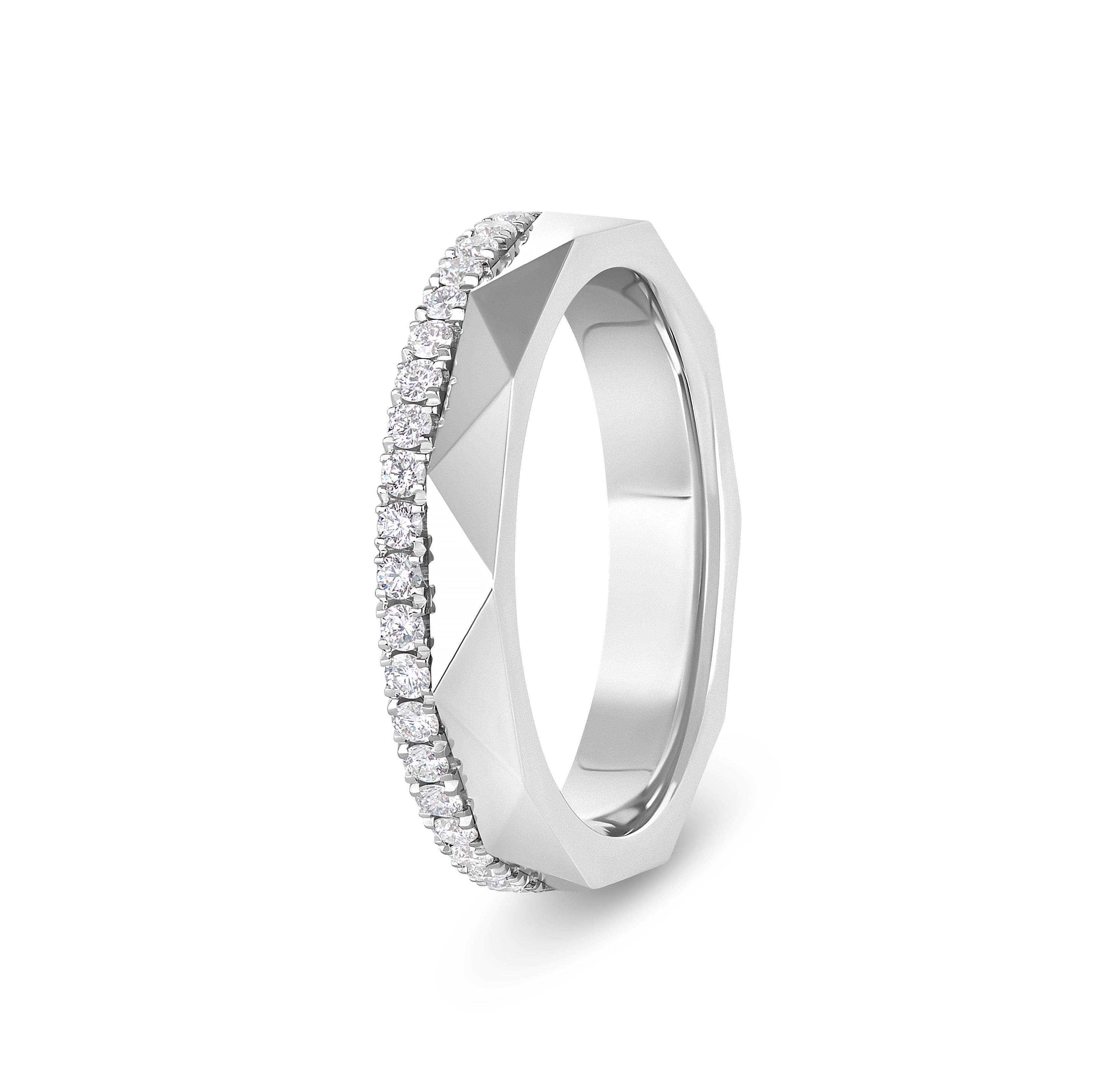 Frezuotas vestuvinis žiedas su deimantais 