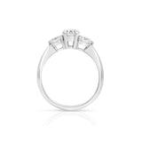 ziedas su trim deimantais